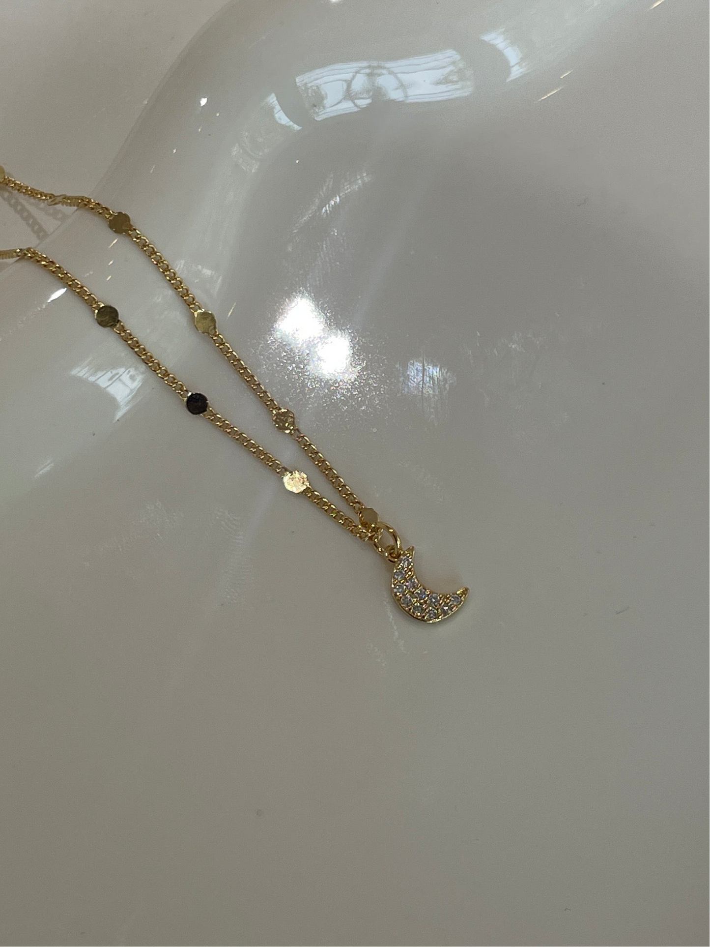Collar Media Luna Petite