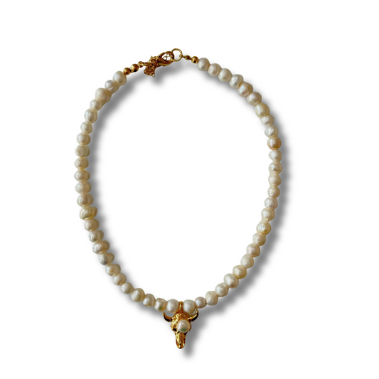 Corbatín perla con Toro