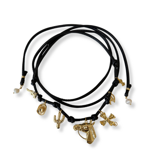 Collar Cuero negro Nudos Toro