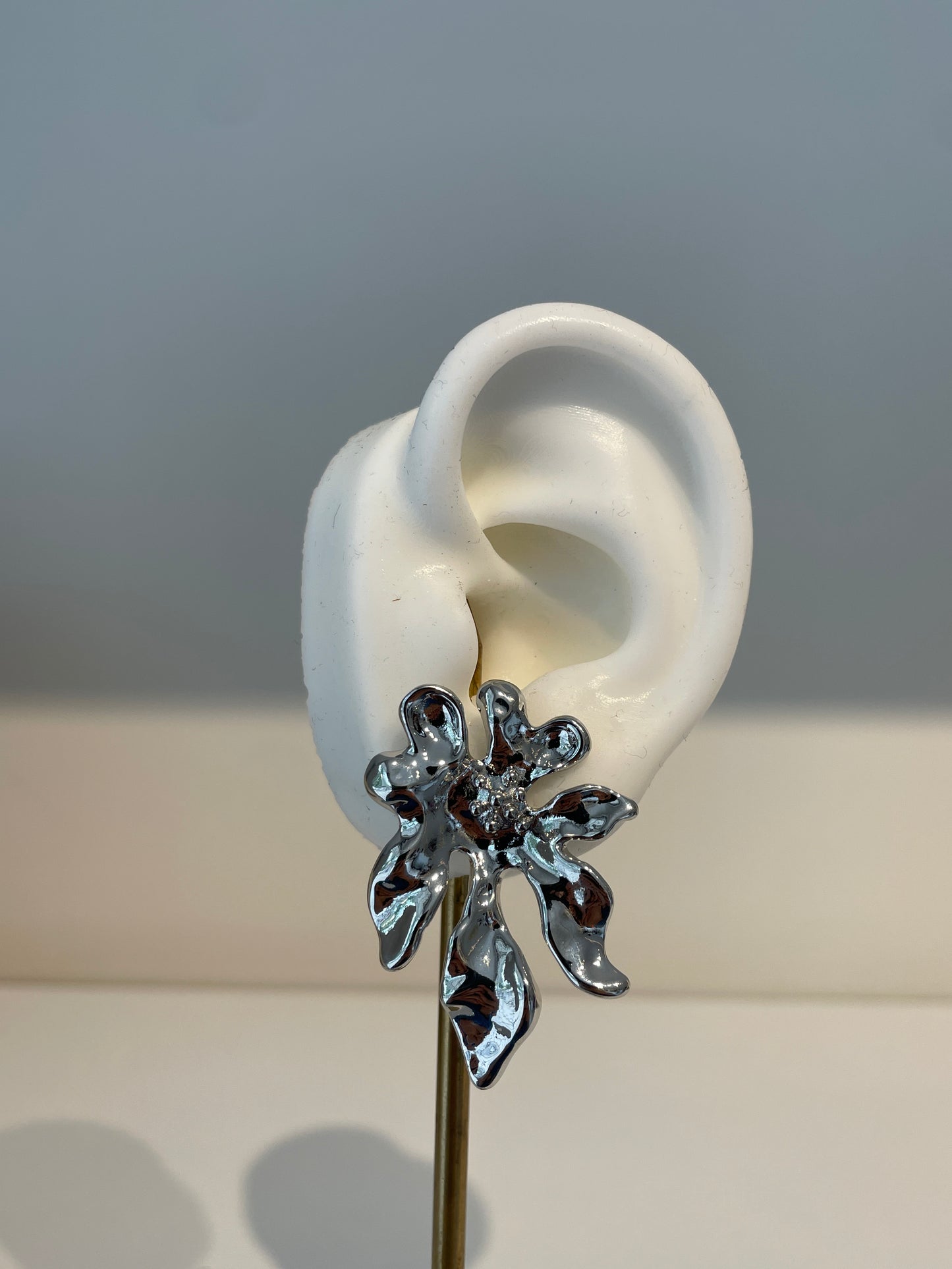 Aretes Flor de Bikini Plateados
