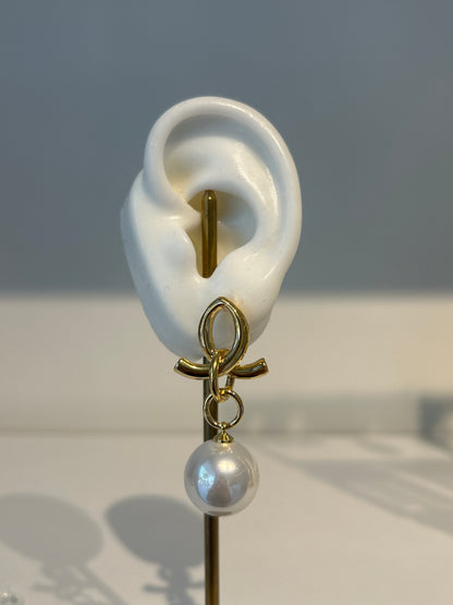 Aretes Nudo Y Perla Dorados