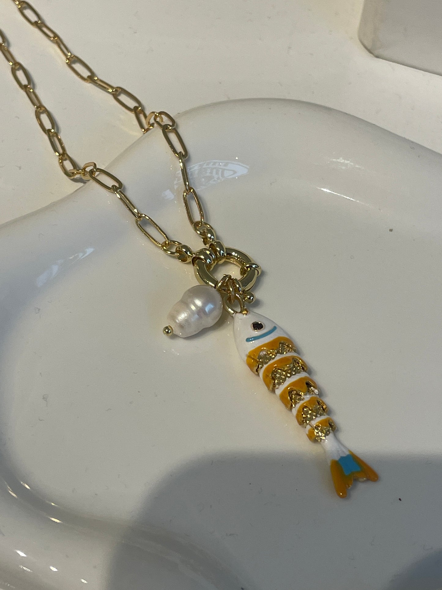 Collar fish