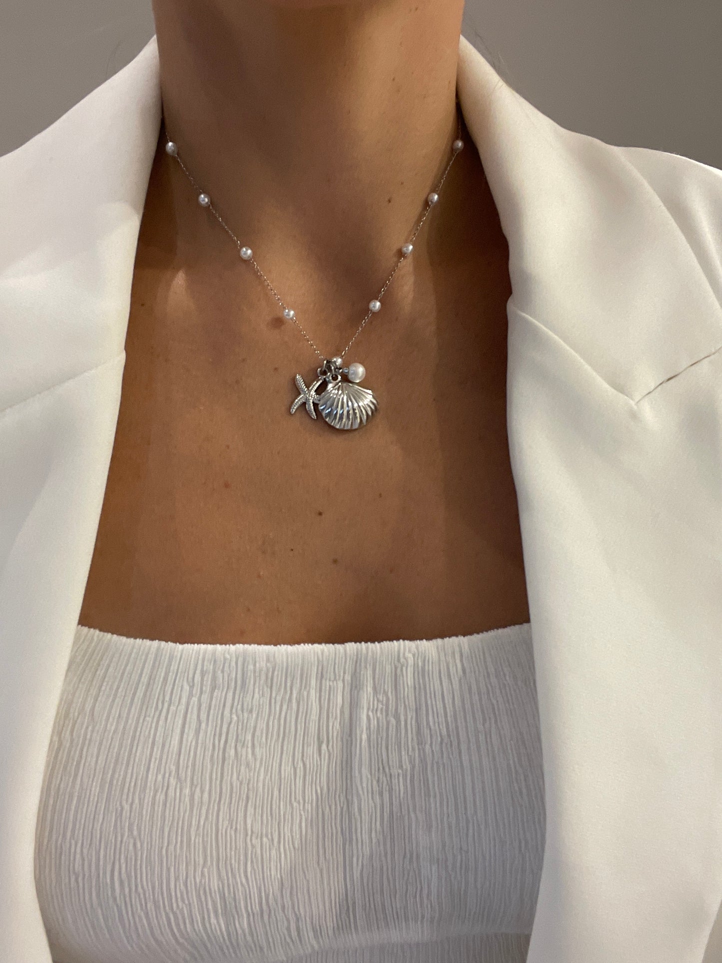 Collar beach vibes plateado