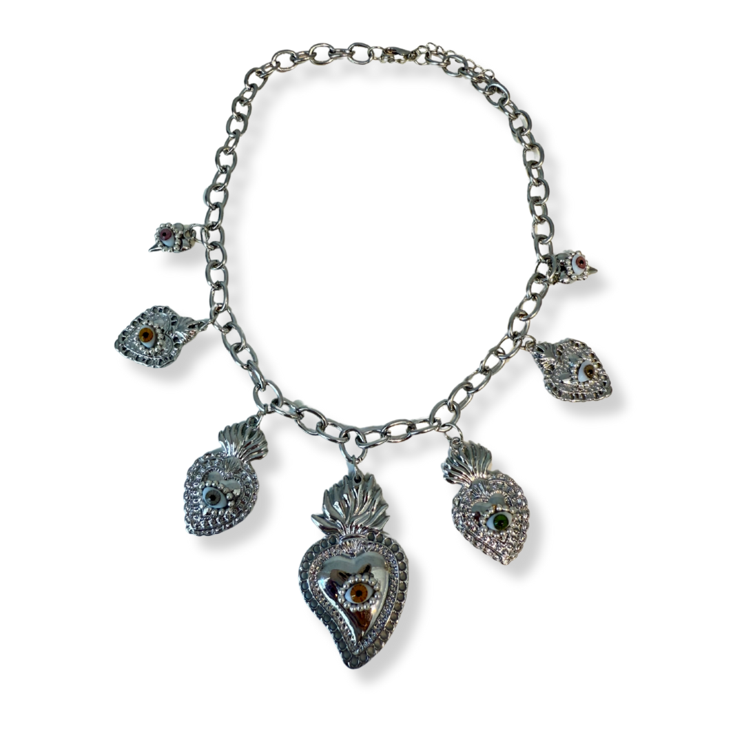 Collar Corazones Con Ojos Plateado