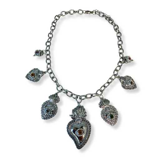 Collar Corazones Con Ojos Plateado