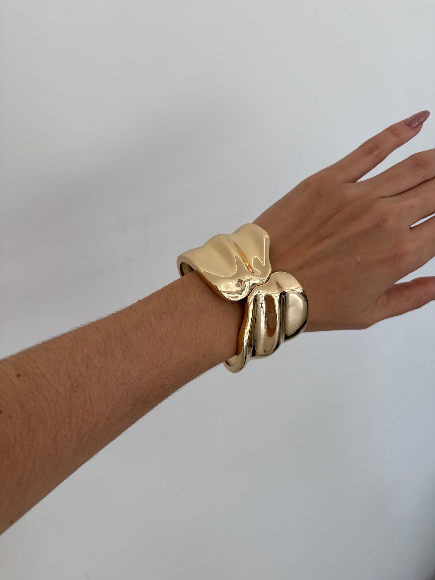 Pulsera moño dorada
