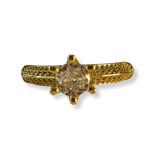 Anillo petite dorado compromiso