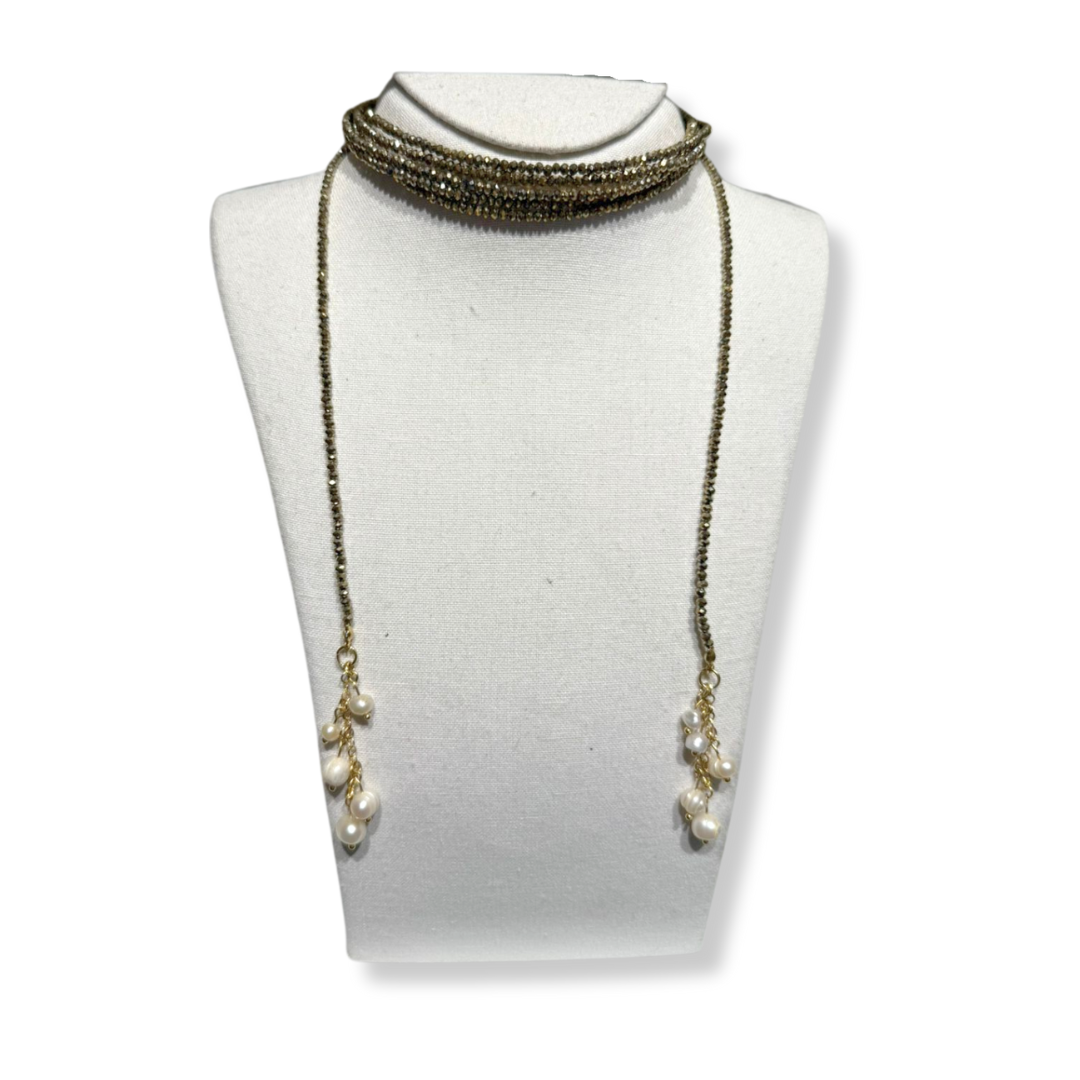 Collar corbatín Café Con Perlas