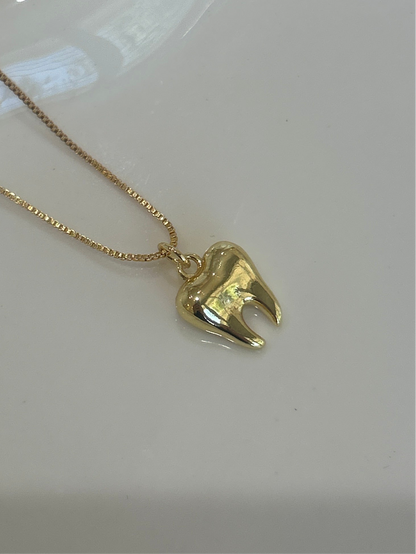 Collar Diente Dorado