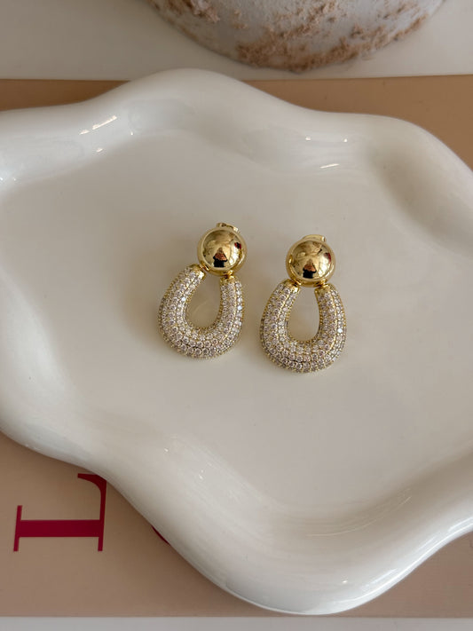 Arete Gota Dorada Zirconias