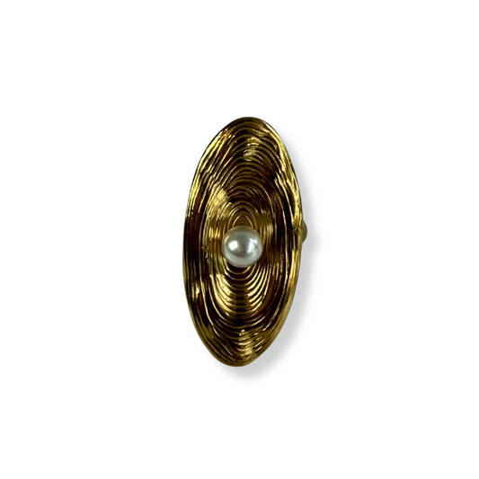 Anillo ovalo dorado con perla