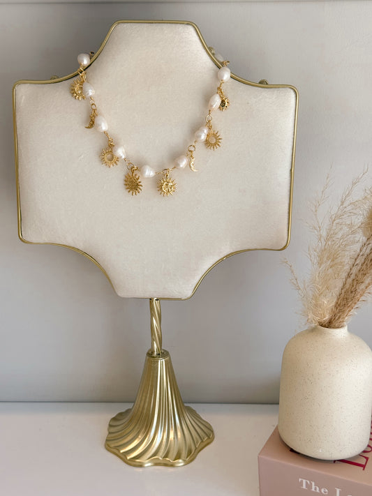 Collar Perlas Con Sol y Luna