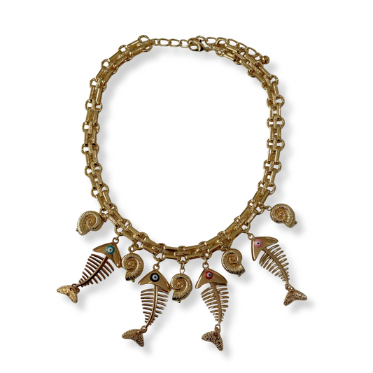 Collar gold fish