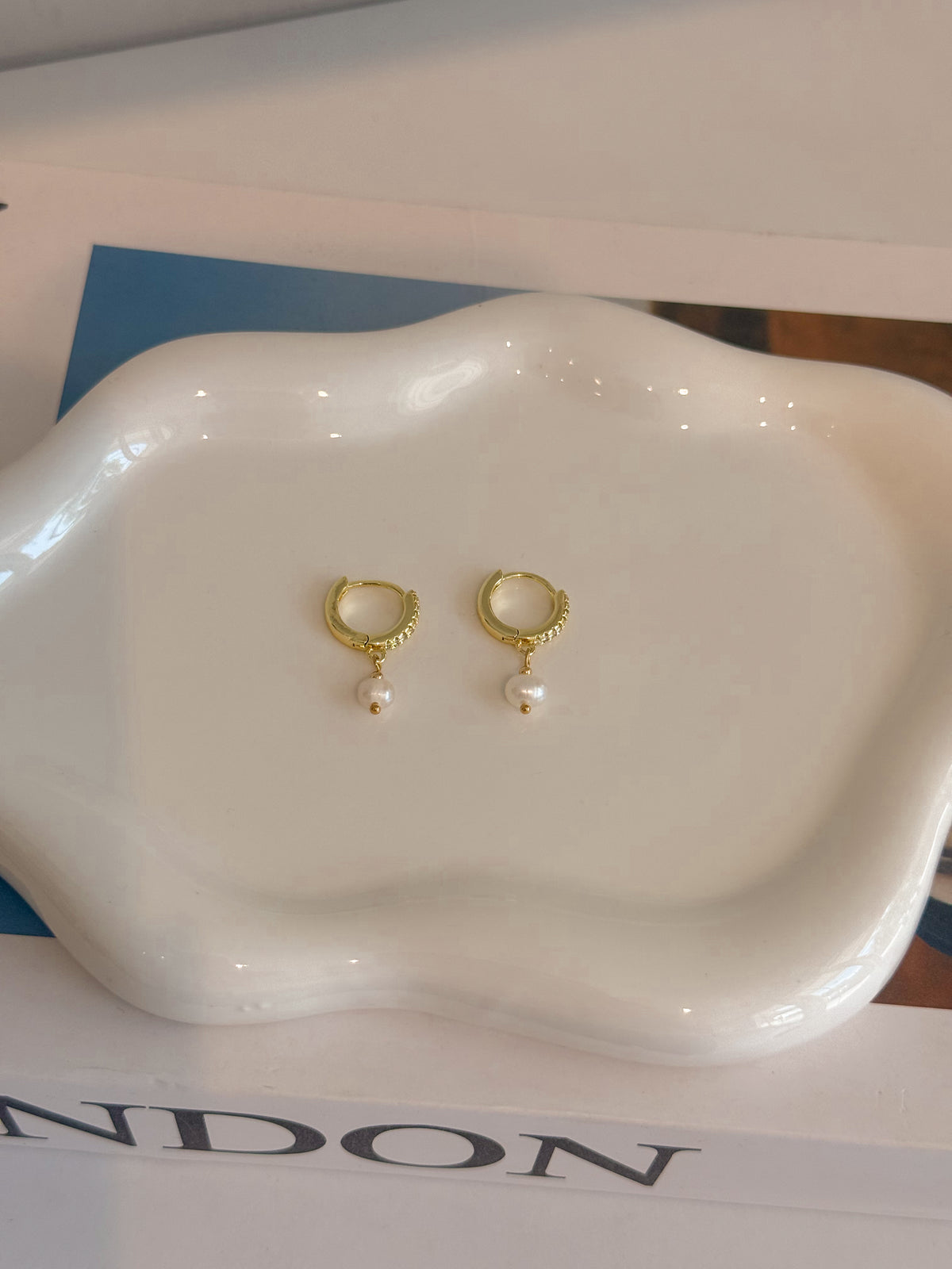 Aretes Huggie Michelle Perla