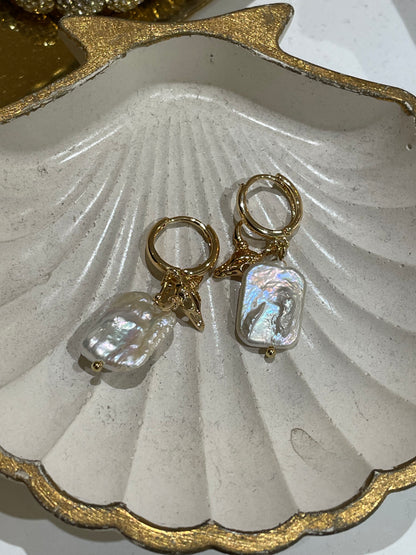 Aretes Toro Petite Perla