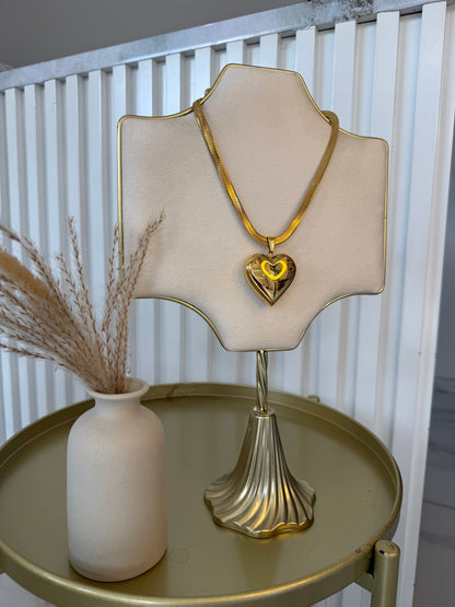 Collar Evi